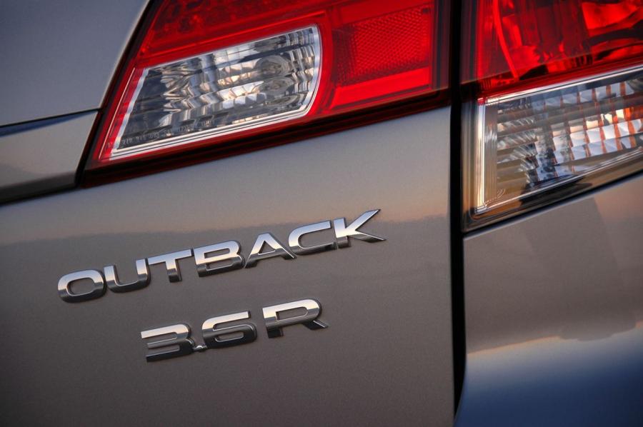  Subaru Outback 2010 года  (фото 32 из 79)